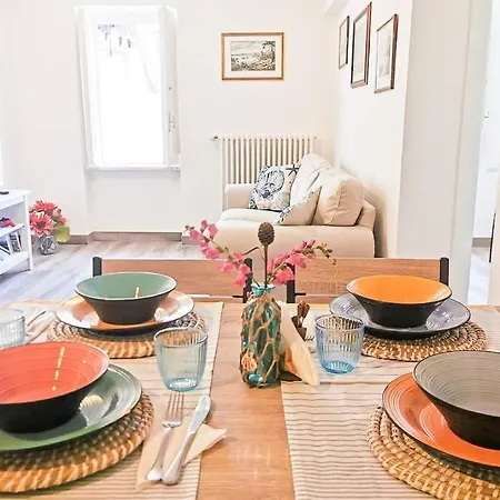 Apartment Casa Valentina-appartamento In Punto Strategico Con Vista Gaeta